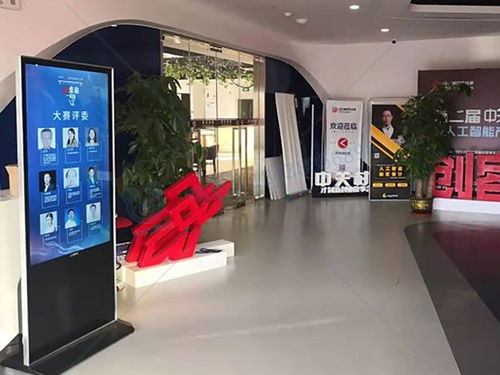 液晶戶外廣告機外殼材質選擇指南 聚焦雙面廣告機的關鍵考量